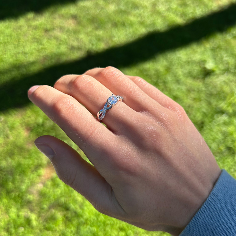 SOLITARIO 4 GARRAS MULTICIRCONITAS TRENZADO