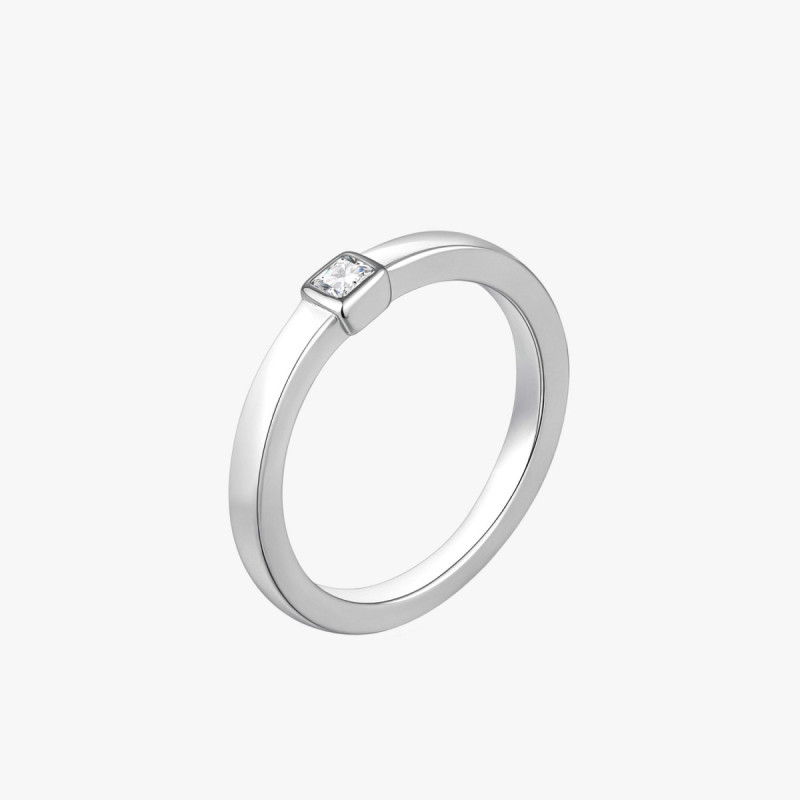 WHITE STONE RING