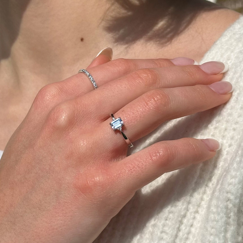 RECTANGLE AQUAMARINE RING