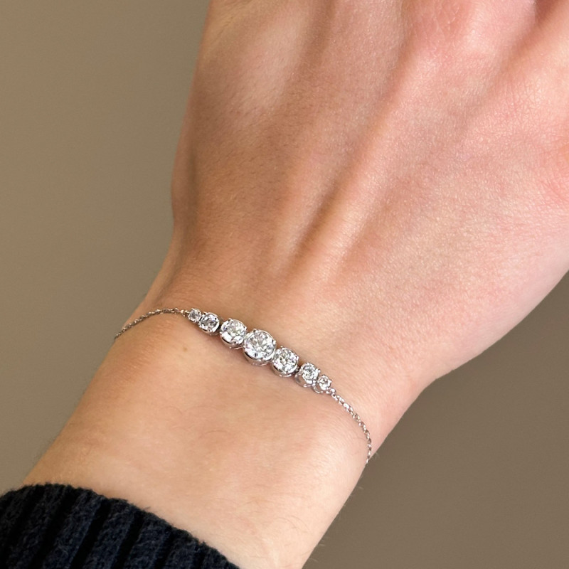 WHITE STONE BRACELET