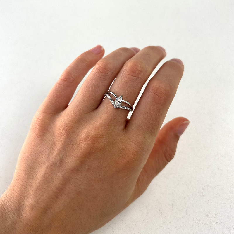 WHITE STONE TIARA RING