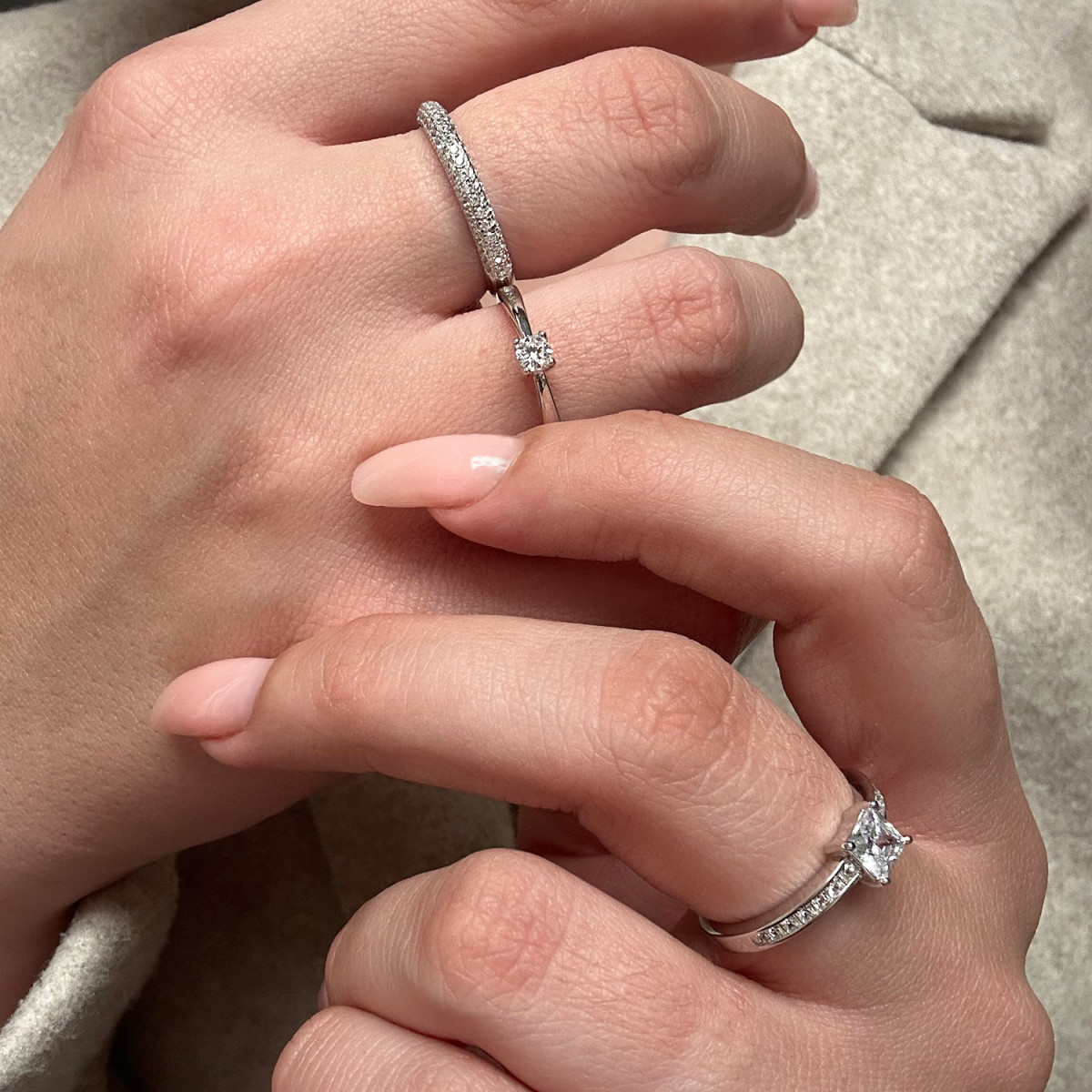 4 CLAW MM MULTI-STONE SOLITAIRE