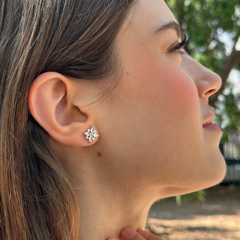 ELEGANCE EARRING