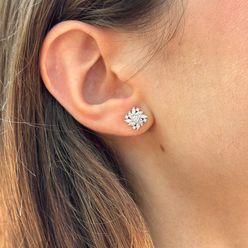 ELEGANCE EARRING