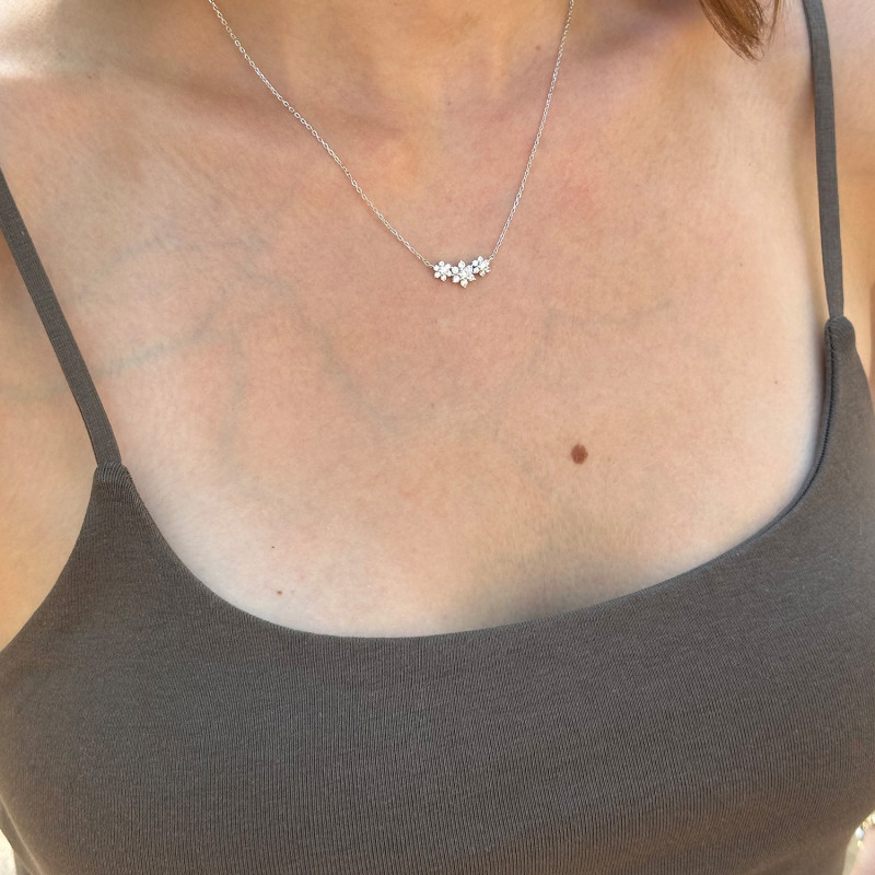 ELEGANCE CHOKER
