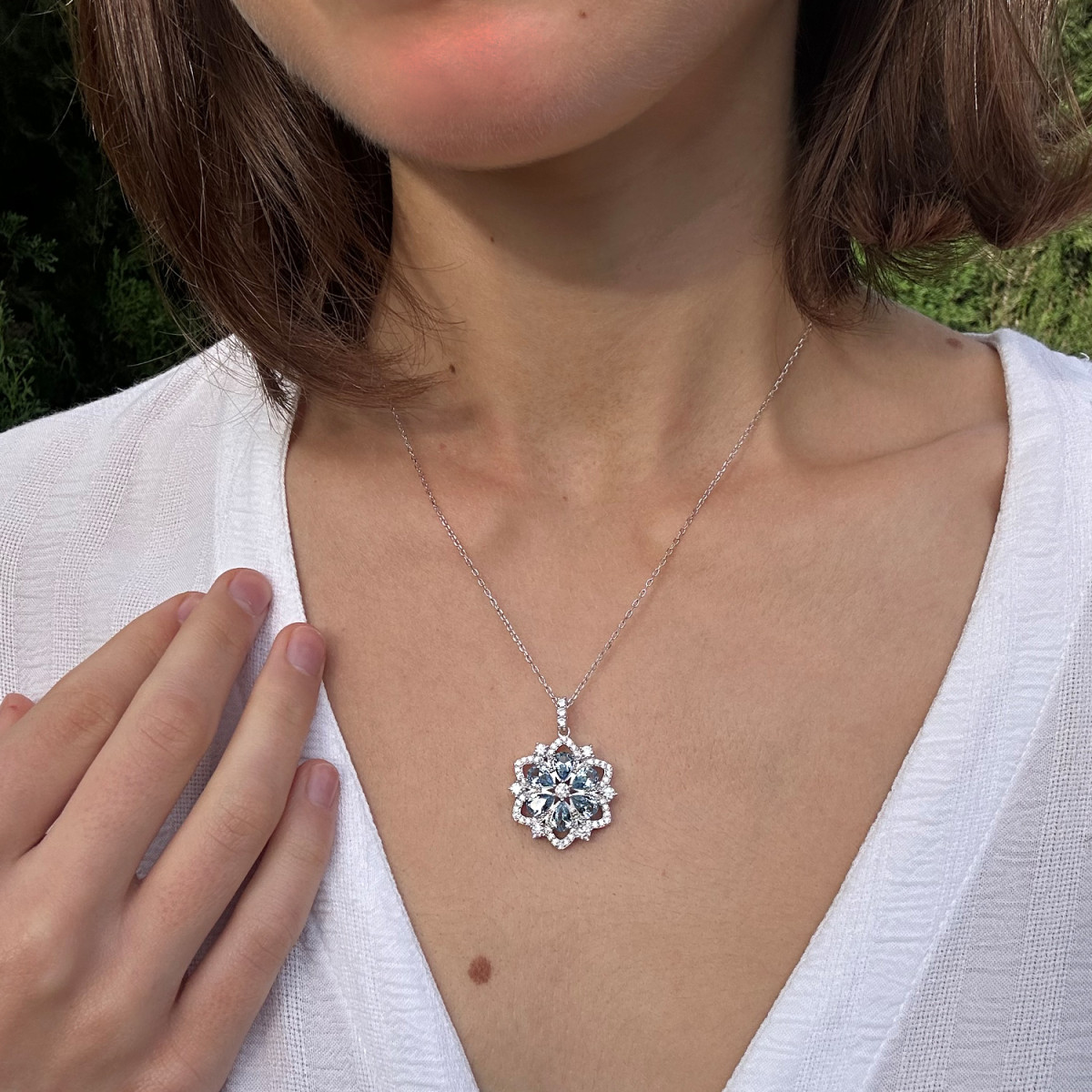 GARGANTILLA AGUAMARINA